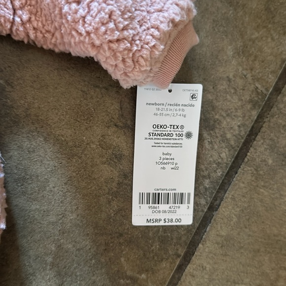 Carters newborn 3 piece set, free book or Aden & Anais blanket W/ purchase - Picture 3 of 5